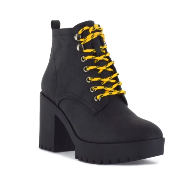 SEVEN7 FOOTWEAR Flatiron Boot - Picture 6 of 7